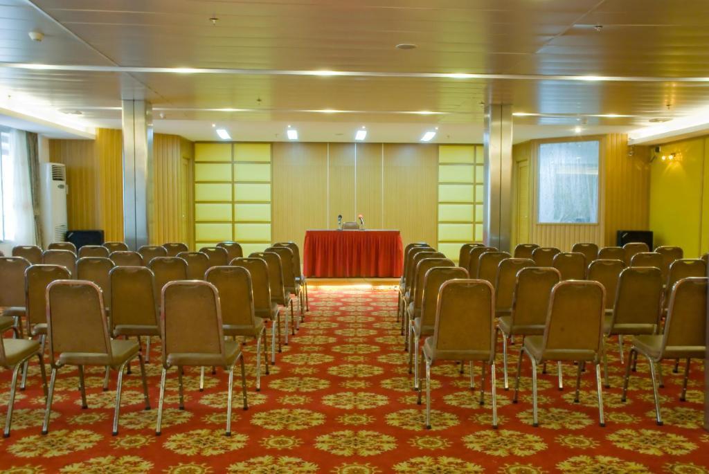 Xin Hua Hotel Guangzhou Exterior photo