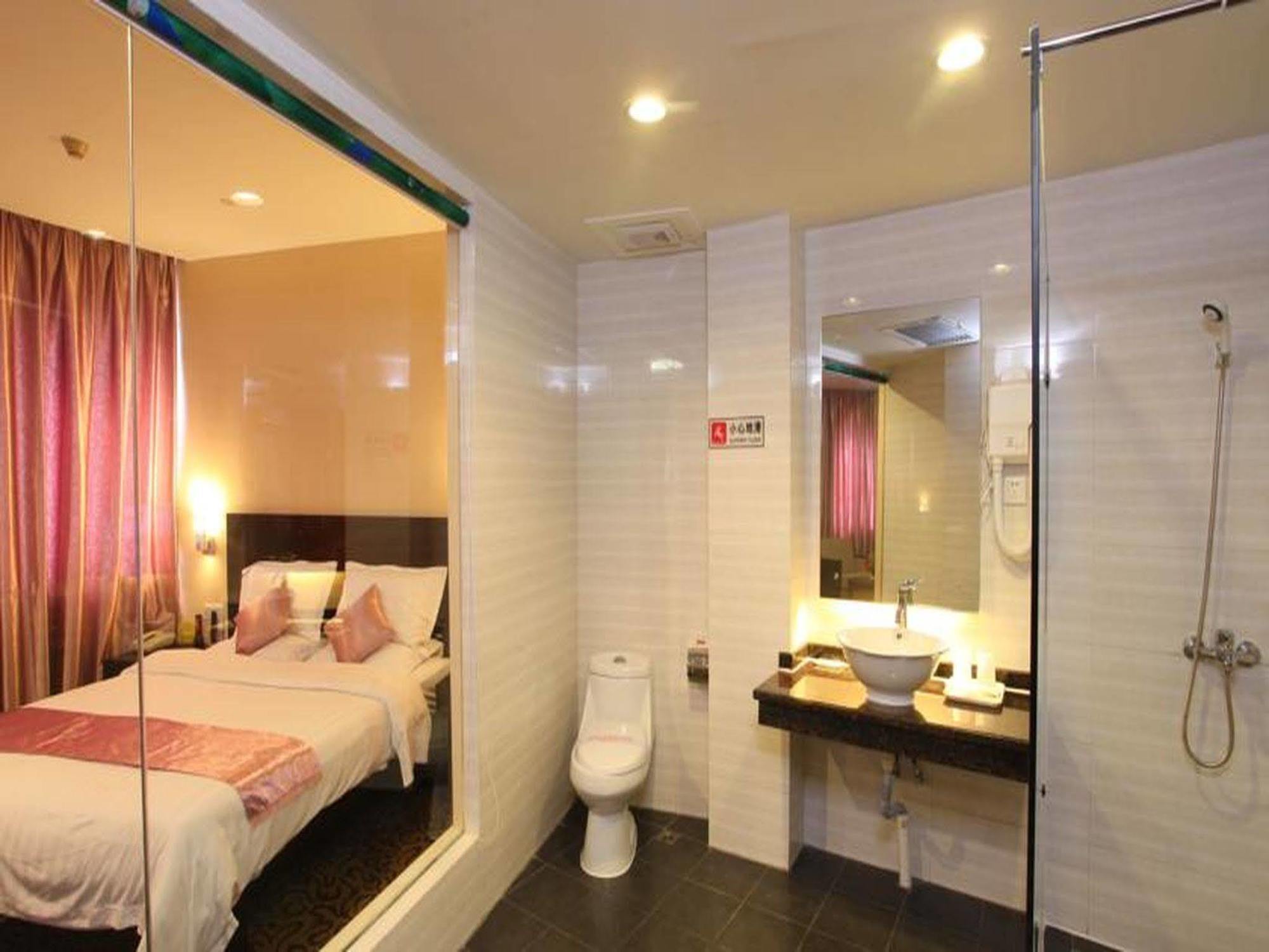 Xin Hua Hotel Guangzhou Exterior photo