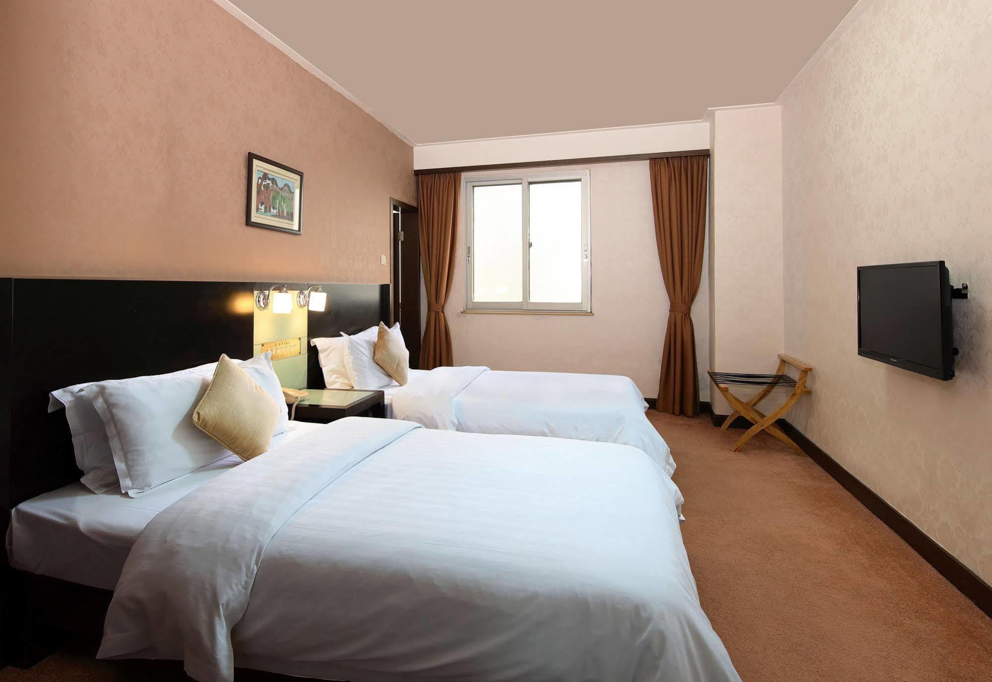Xin Hua Hotel Guangzhou Exterior photo