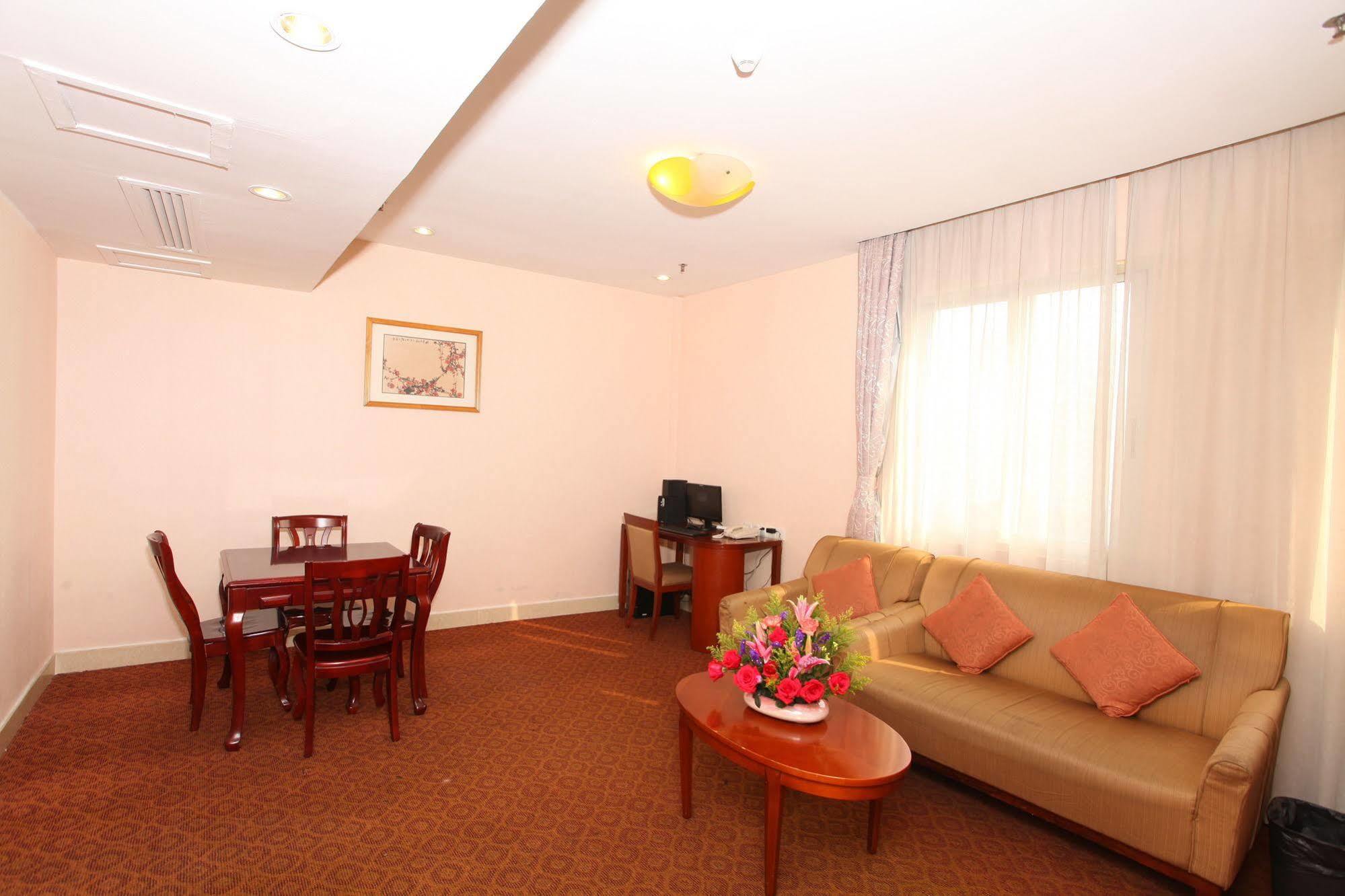 Xin Hua Hotel Guangzhou Exterior photo