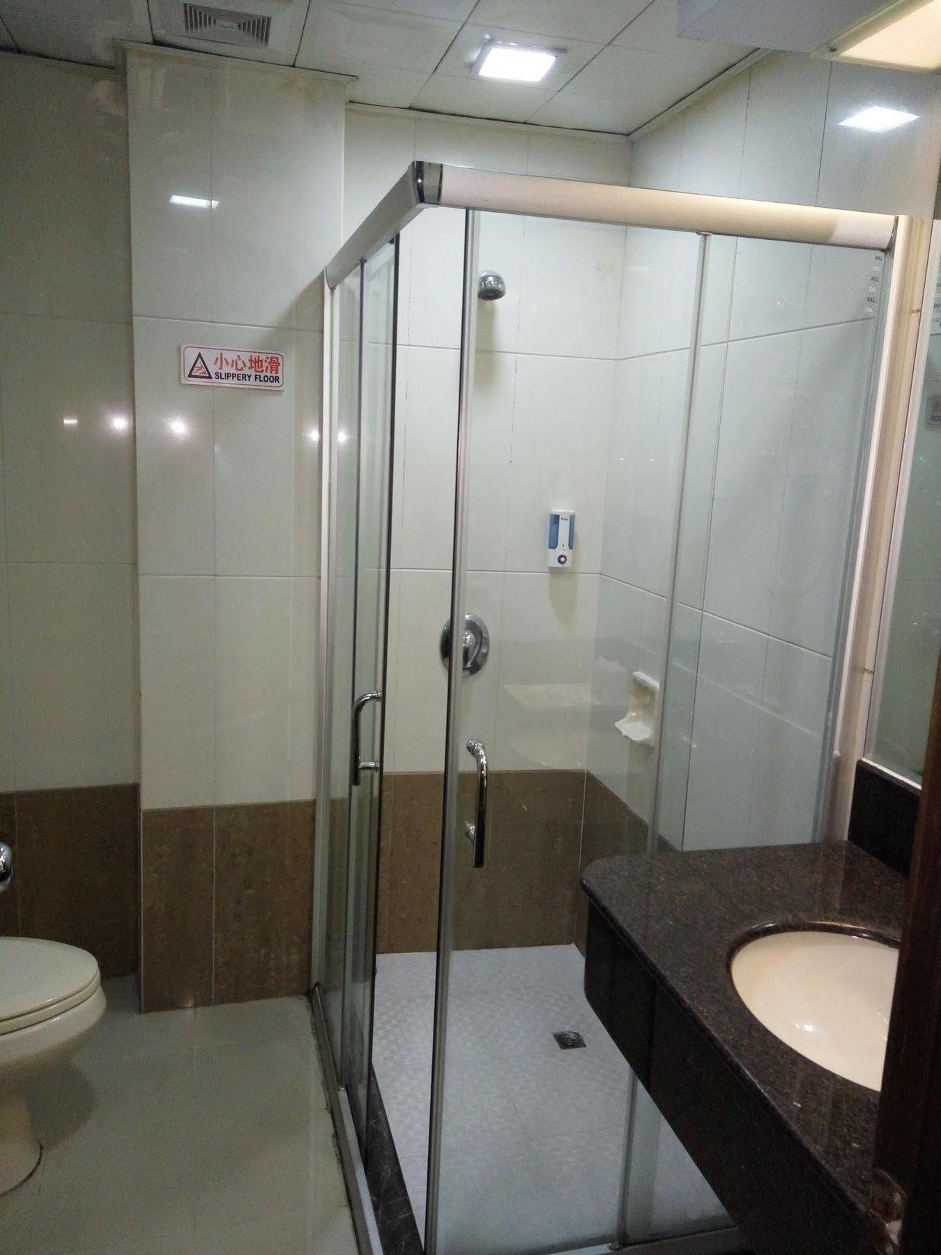 Xin Hua Hotel Guangzhou Exterior photo