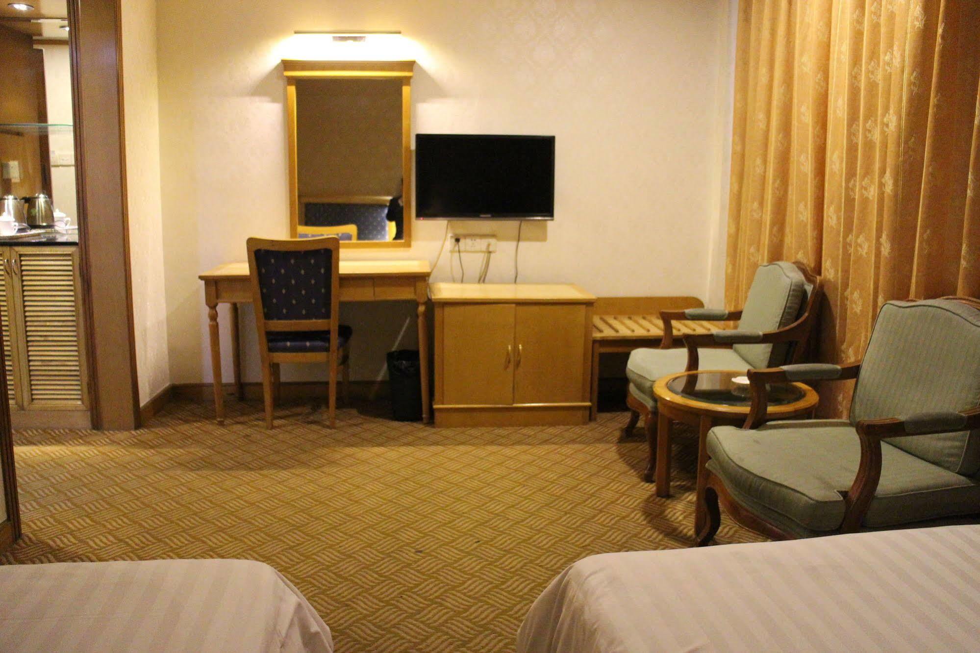 Xin Hua Hotel Guangzhou Exterior photo