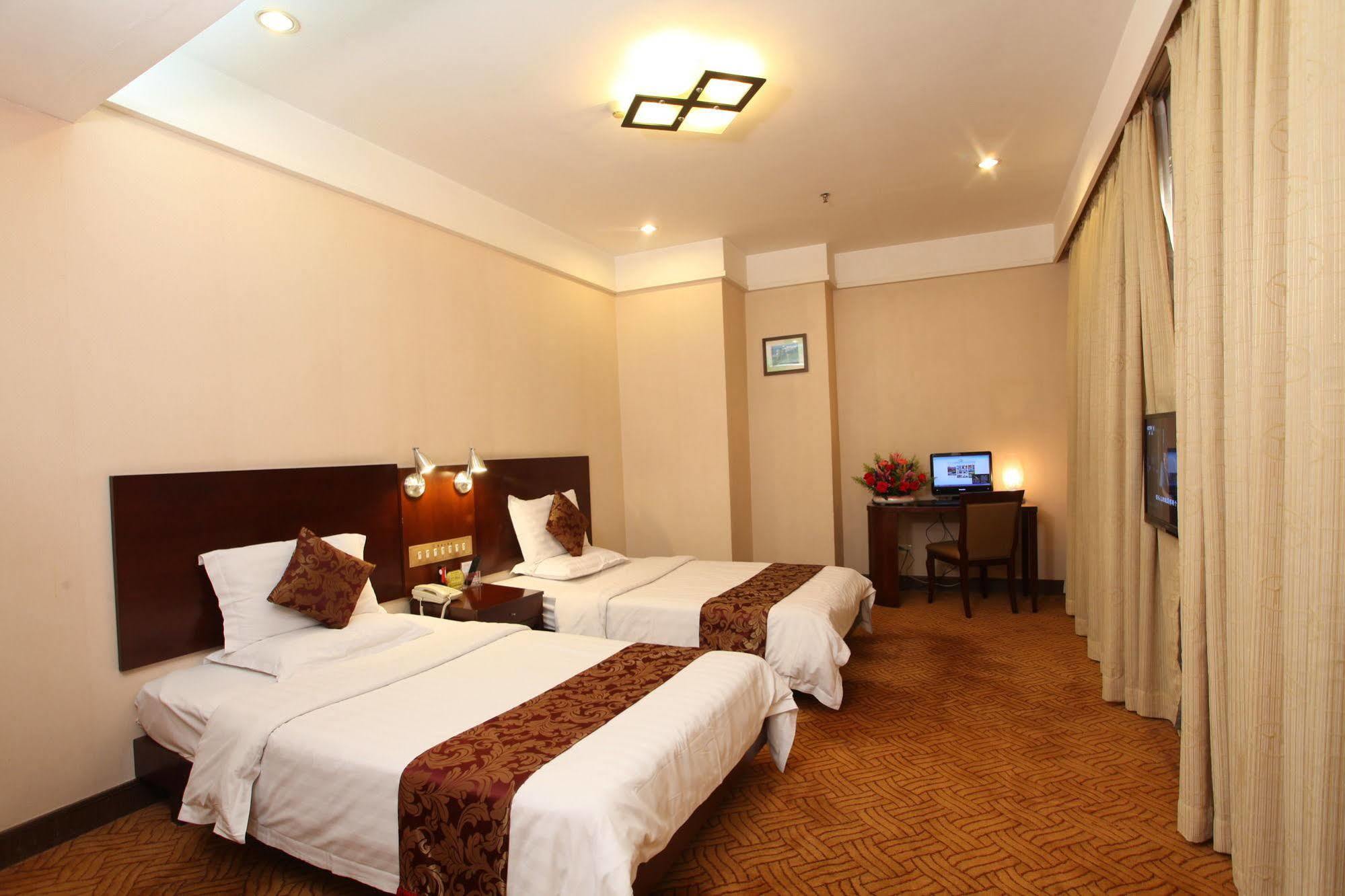 Xin Hua Hotel Guangzhou Exterior photo