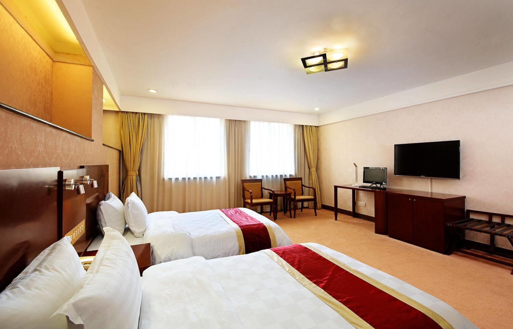 Xin Hua Hotel Guangzhou Exterior photo